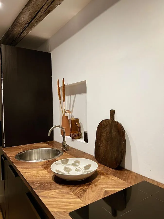 Spacious 2Br In Arles Historical Center With Terrace