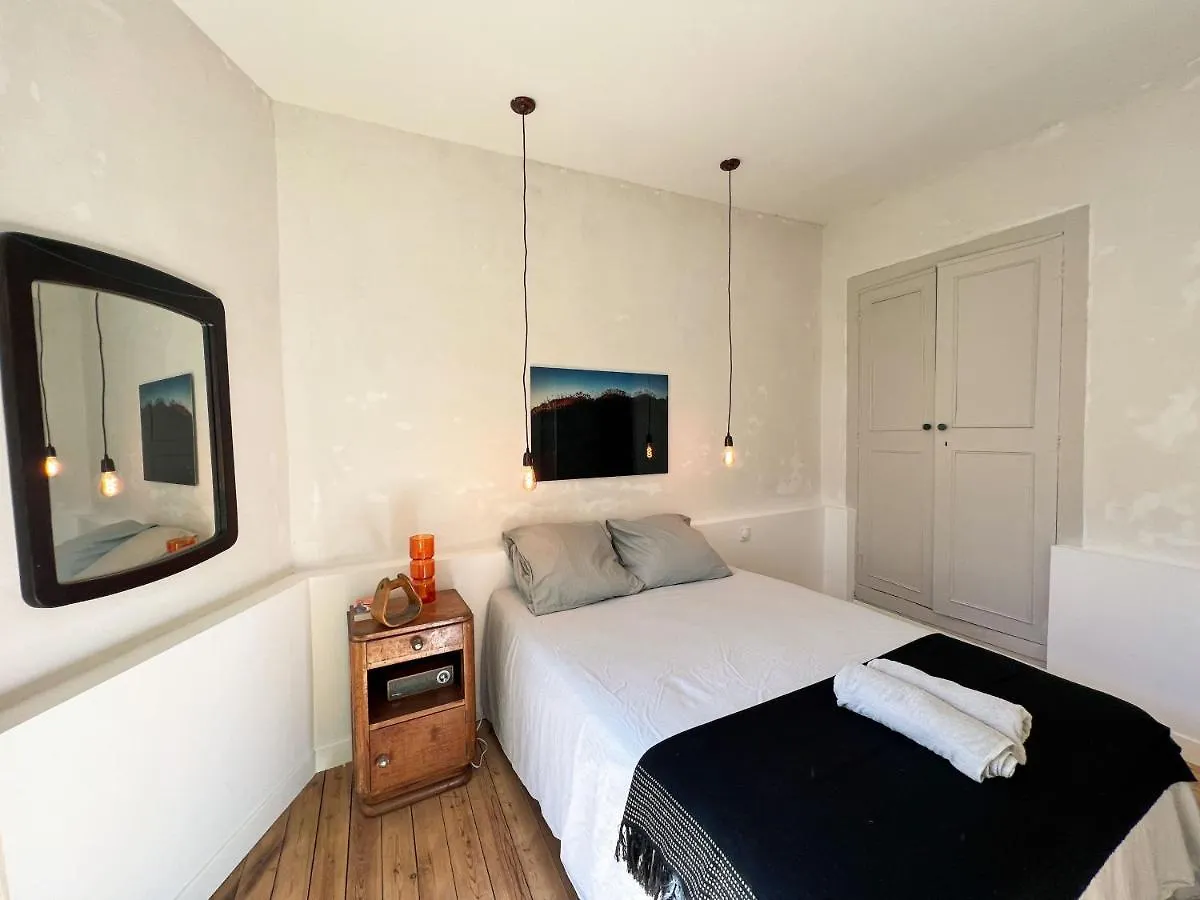 Spacious 2Br In Arles Historical Center With Terrace