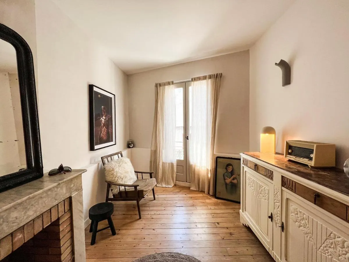 Spacious 2Br In Arles Historical Center With Terrace